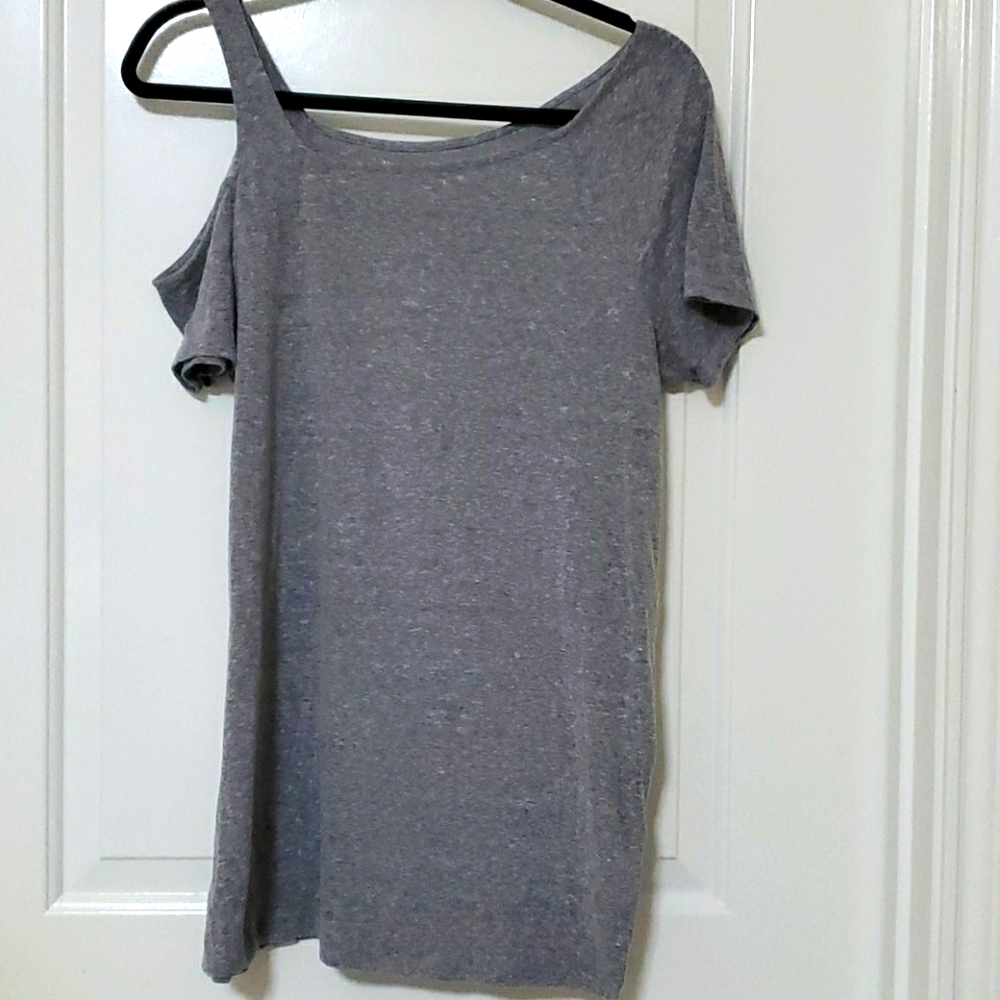 3/$20 sale! Motherhood heathered Tshirt